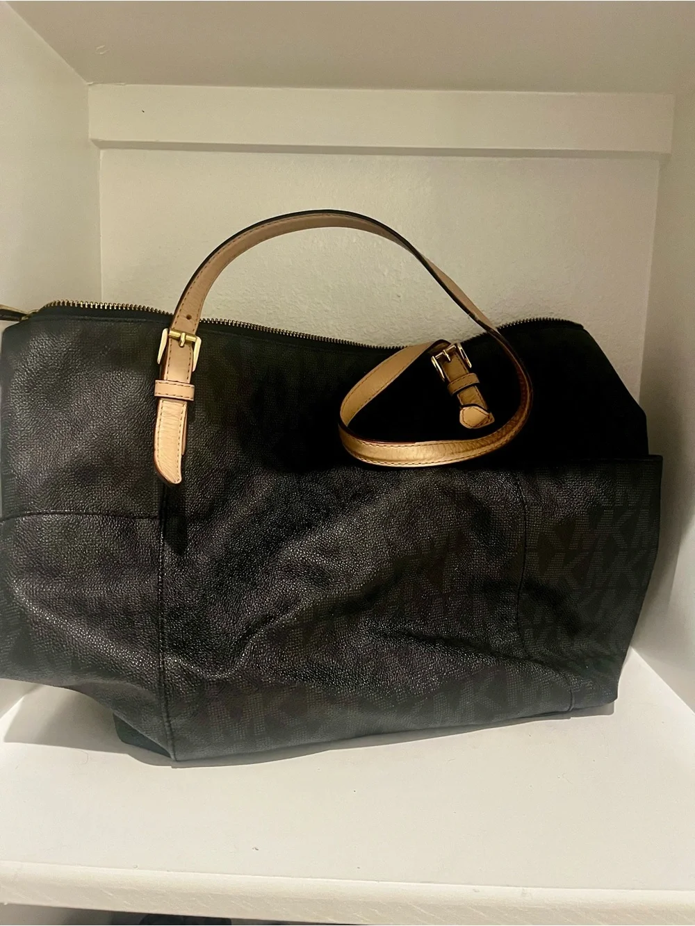 Michael Kors Black Signature MK Tote Bag Large Zip Top Shoulder Purse